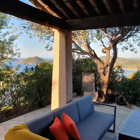 Villa Charmante Familiale Avec Vue Mer Saint-Raphael (Var)